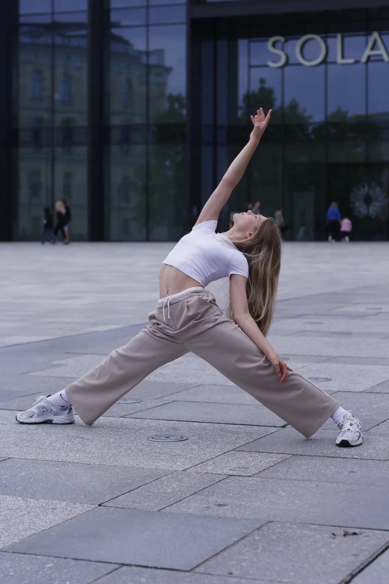 - 'file://l66tjisajumtvjha'